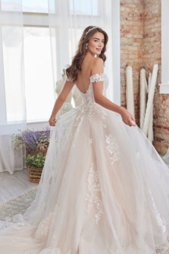 Maggie Sottero HARLEM 22MT513 Plain tulle HARLEM 22MT513 Plain tulle #0 default Ivory thumbnail