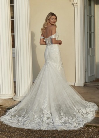 Romantica of Devon Oriana by Romantica #1 default Ivory thumbnail