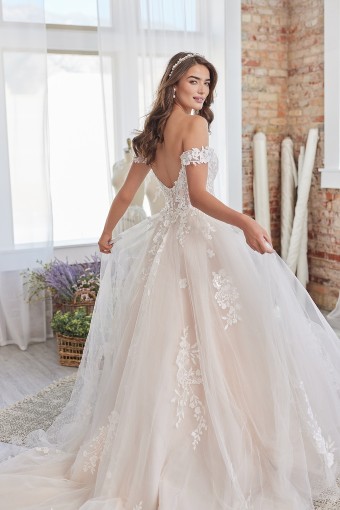 Maggie Sottero HARLEM 22MT513 Plain tulle Discontinued 1/10/26 HARLEM 22MT513 Plain tulle Discontinued 1/10/26 #0 default Ivory thumbnail